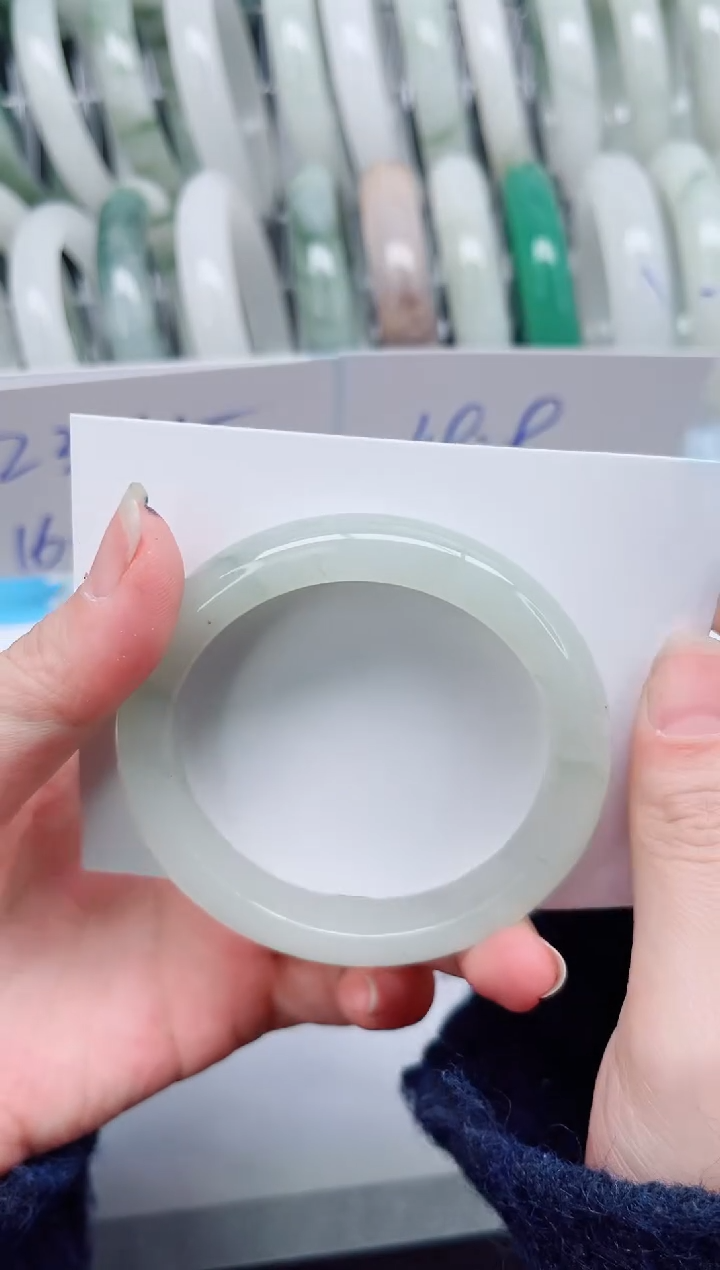 【闪购商品】石英质玉手镯未镶嵌A294-52