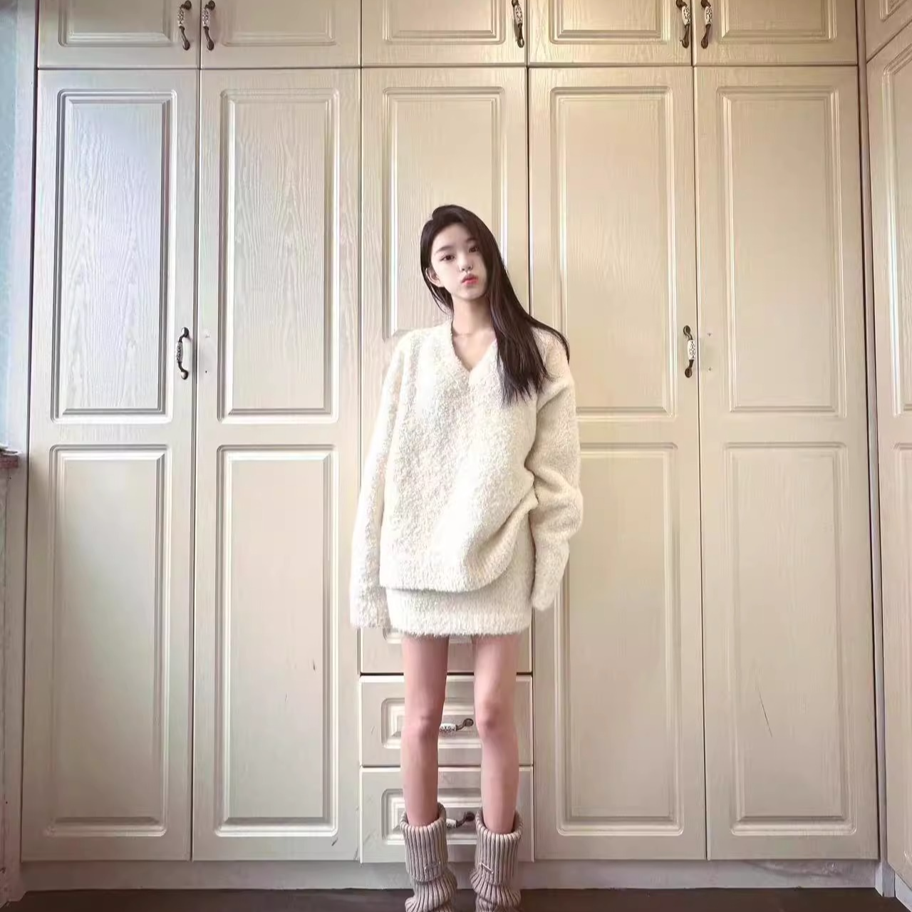 FCYSTUIOHZJ慵懒感圈圈毛纱针织显瘦套装v领加厚毛衣高腰半裙套装