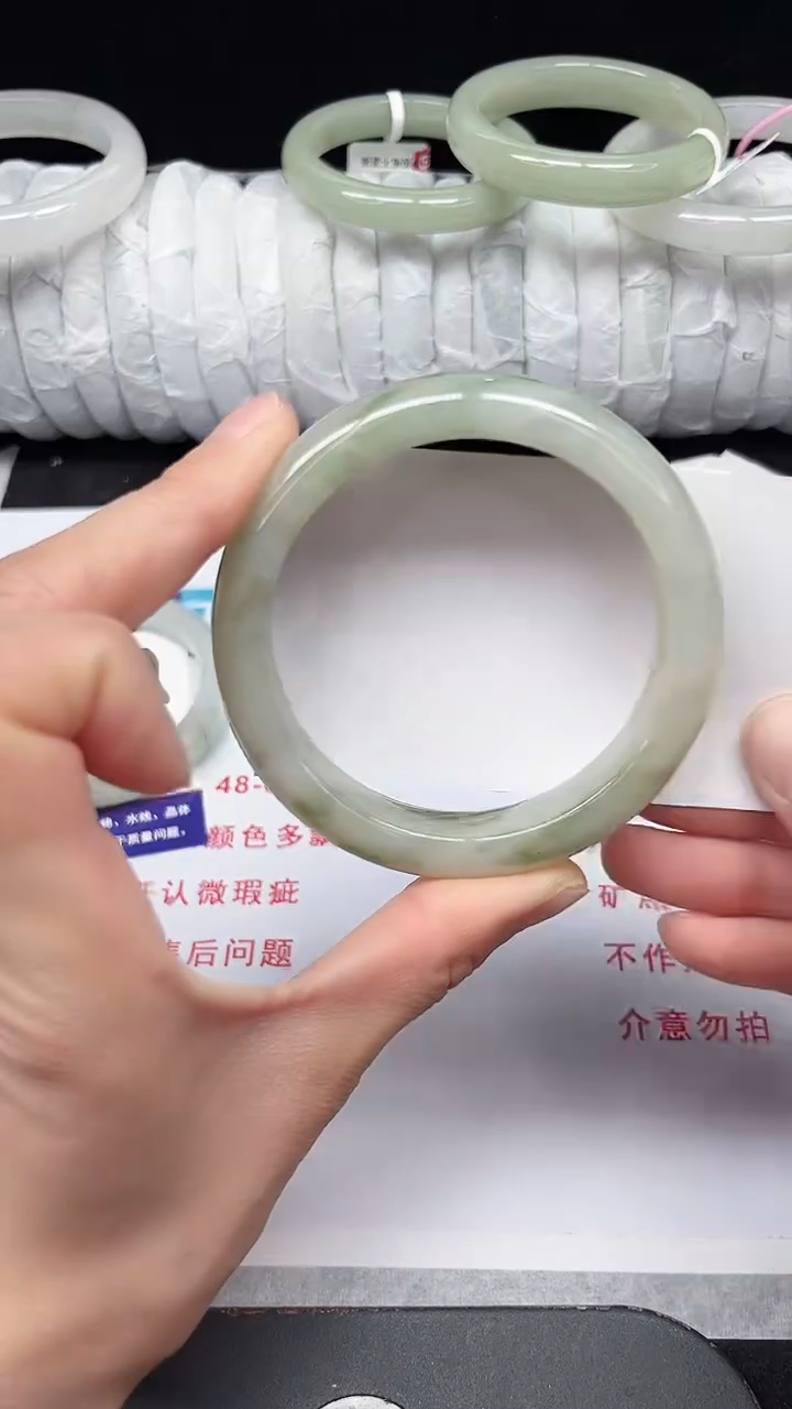 未镶嵌手镯石英质玉25-59/60