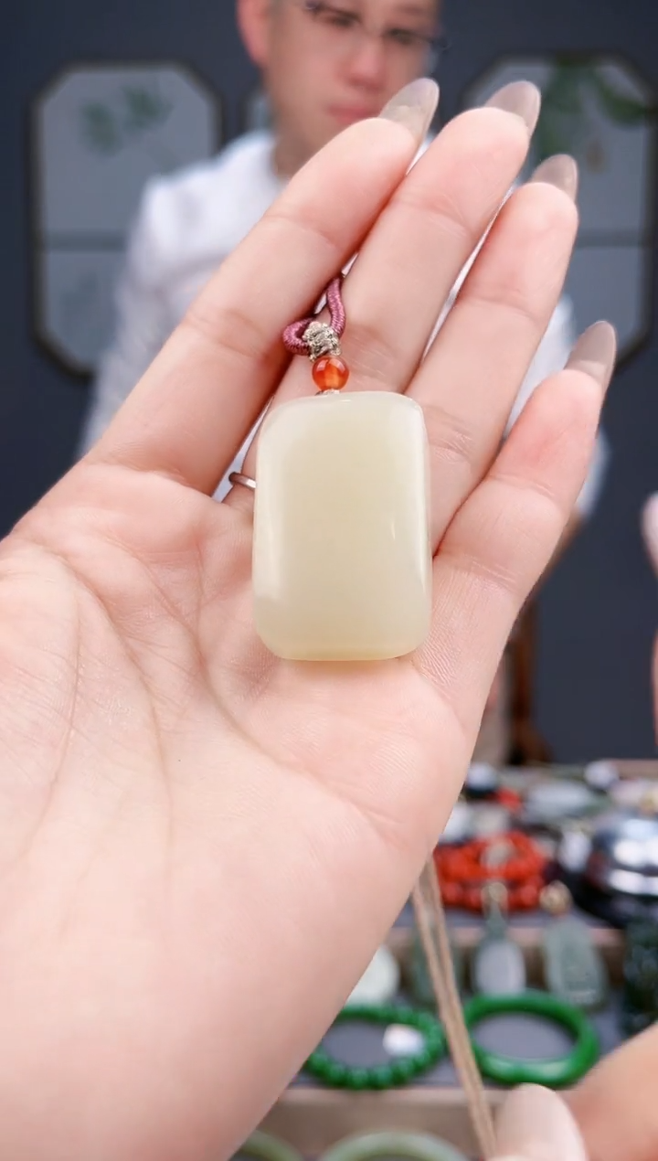 【闪购商品】和田玉颈饰未镶嵌AA多样性发货 拍一发一