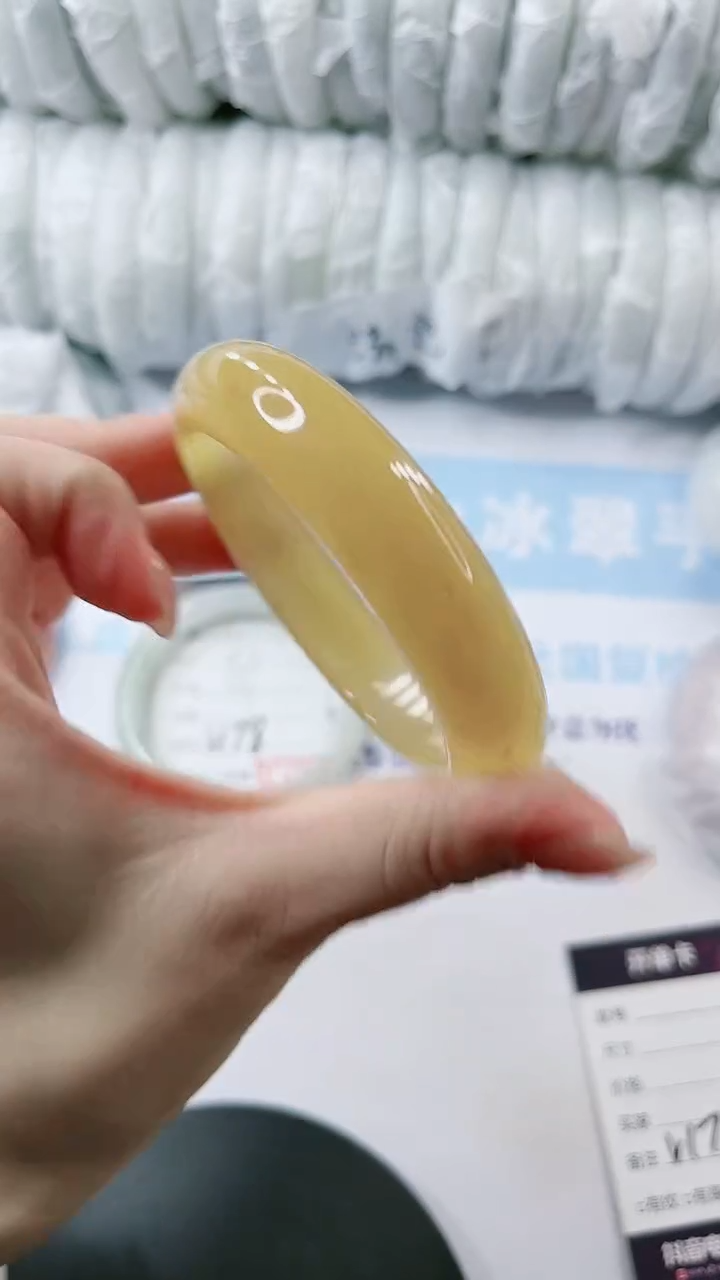 【闪购商品】石英质玉手镯未镶嵌多样性发货V179