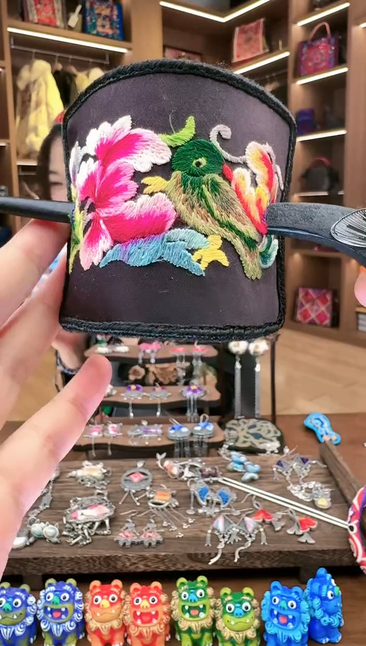 【闪购商品】织绣125黔东南苗族刺绣