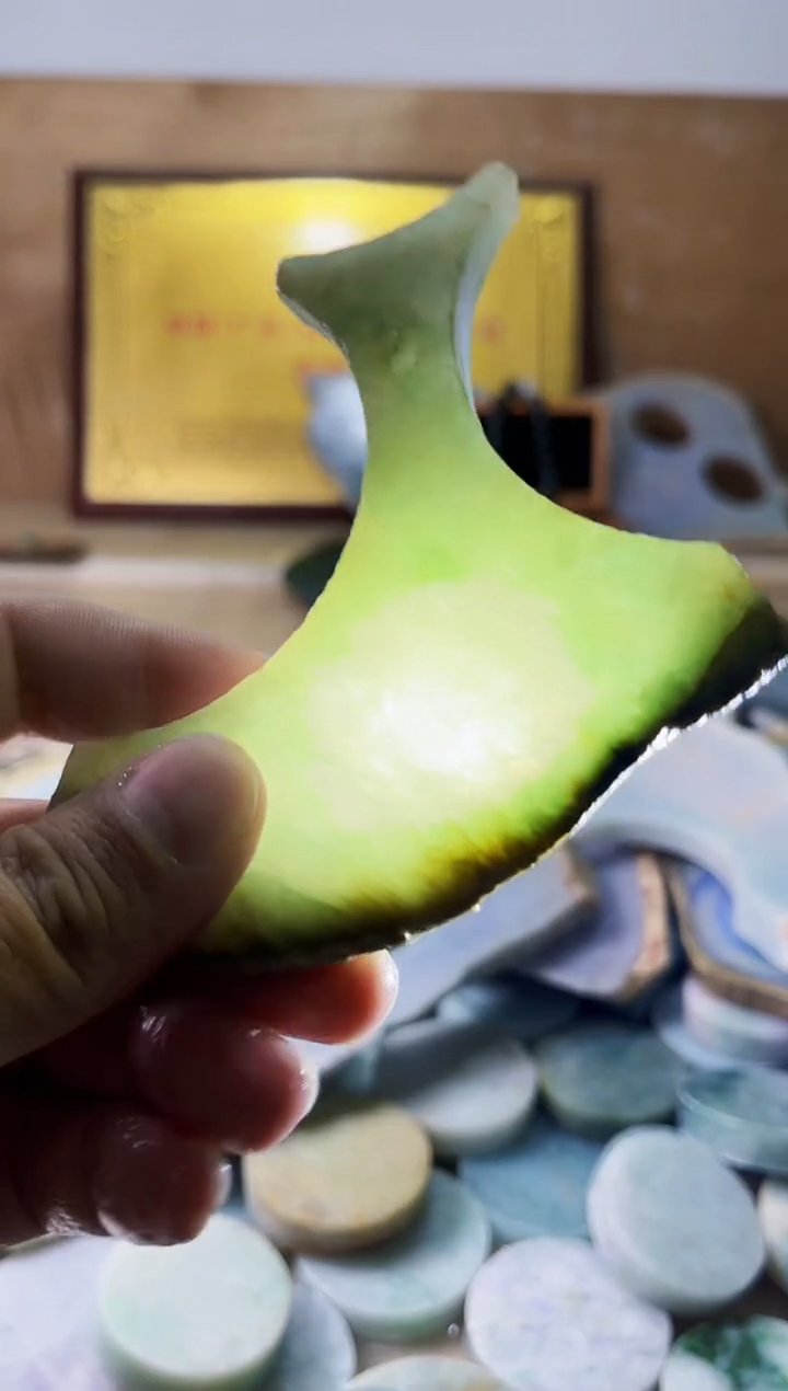 【闪购商品】翡翠挂件未镶嵌翡翠A货郭壹787