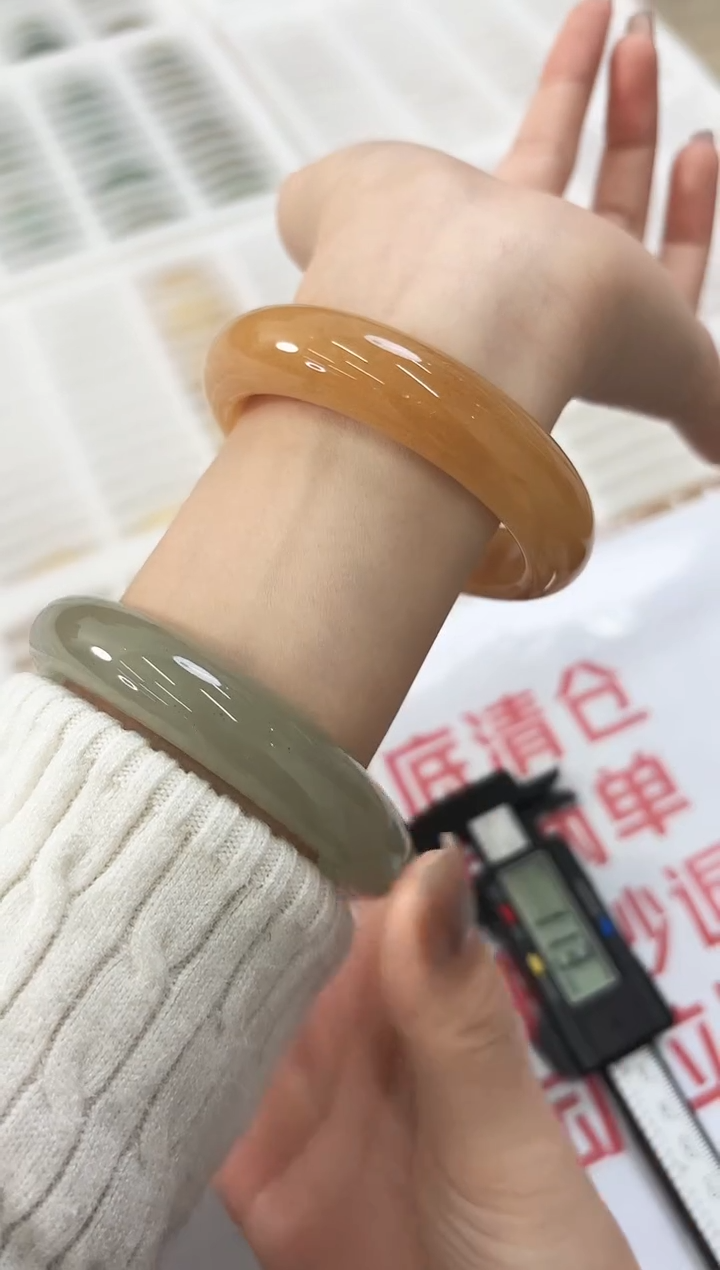 未镶嵌手镯石英质玉61-56HU