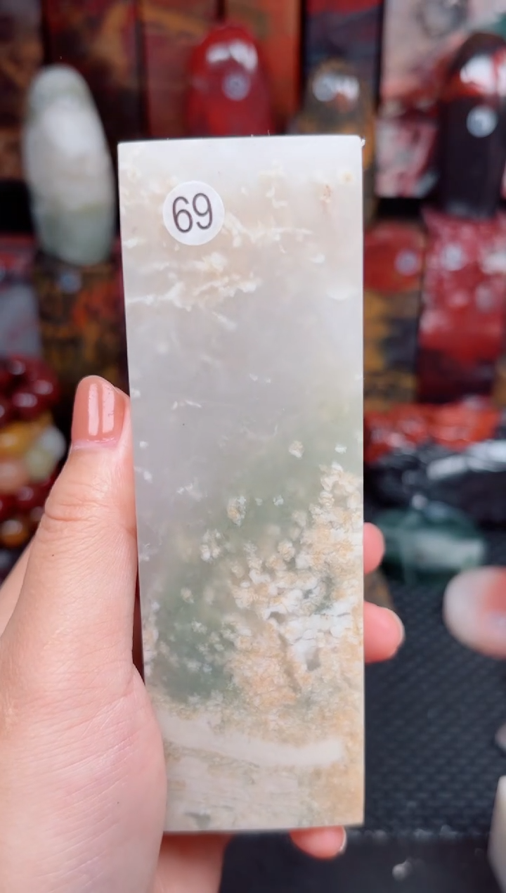 玉桂林鸡血玉素章摆件69