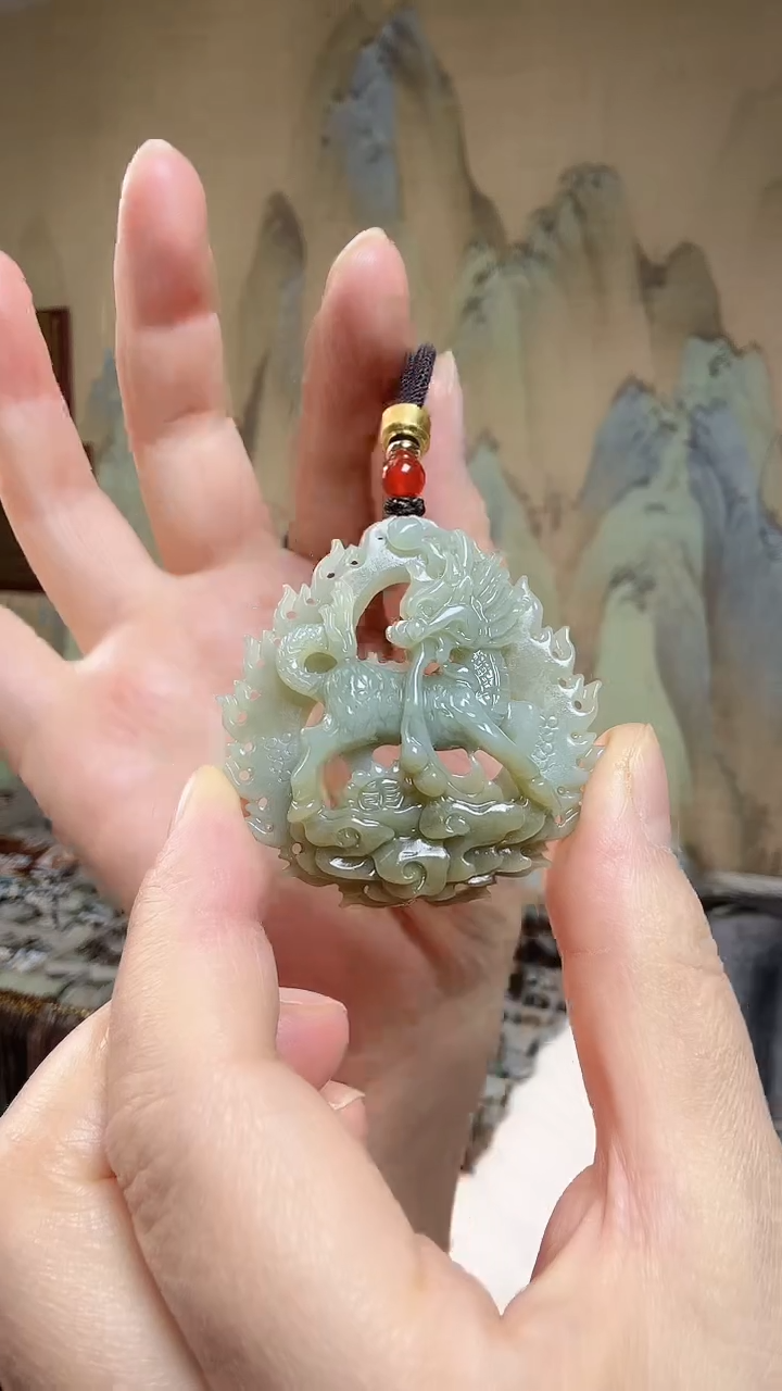 颈饰未镶嵌和田玉.