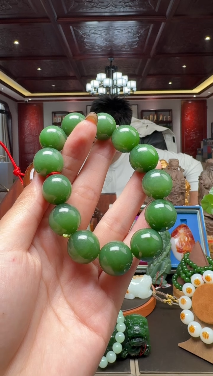 未镶嵌和田玉挂件by17+