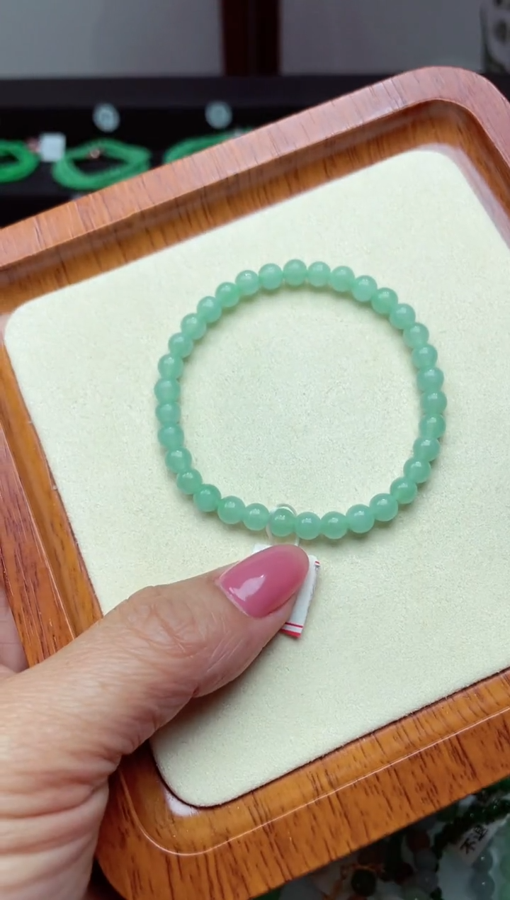 未镶嵌翡翠手链翡翠7