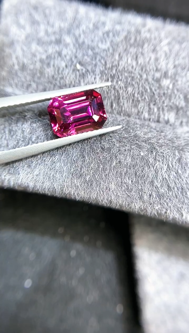 【闪购商品】定制石榴石定制未镶嵌铁铝榴石3.1克拉天然