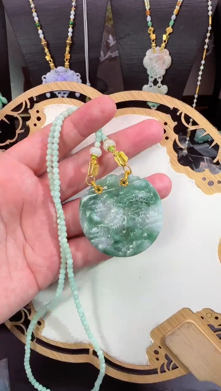 【闪购商品】翡翠颈饰未镶嵌拍照