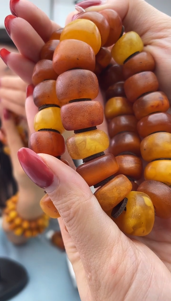 未镶嵌蜜蜡珠宝奇石假一罚十，045.17微瑕多样性发一件