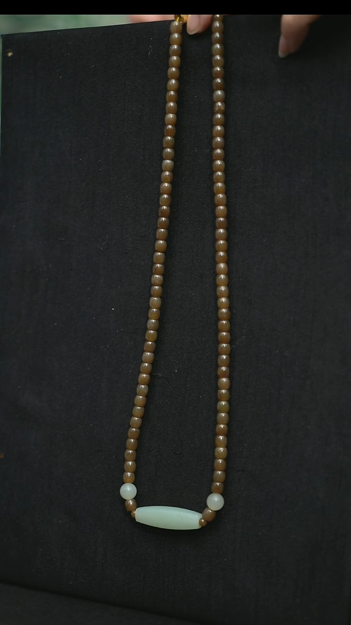 颈饰未镶嵌和田玉路路通