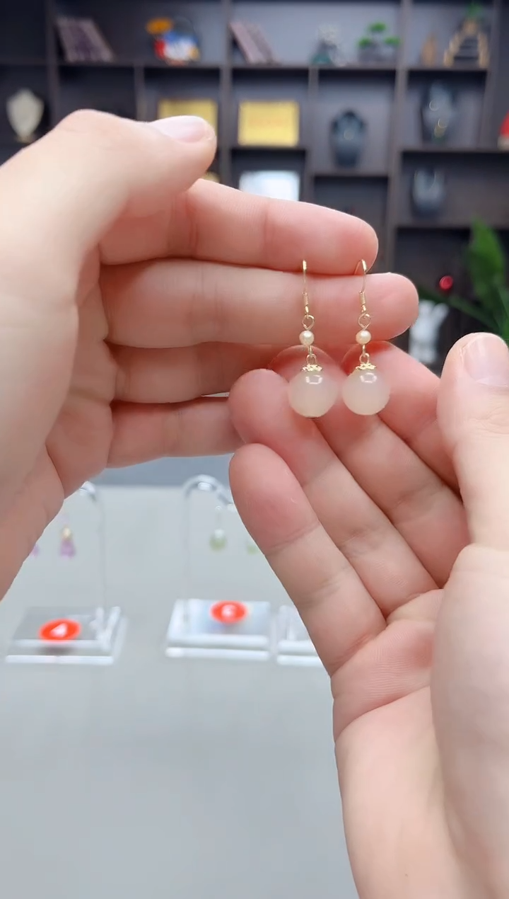 未镶嵌耳钉玛瑙/玉髓218000