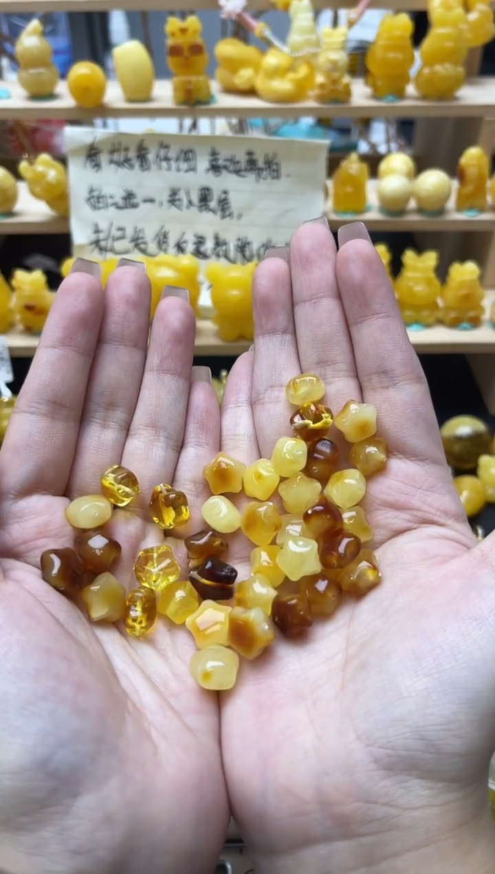 琥珀未镶嵌珠宝奇石029琥珀蜜蜡微瑕多样性随机发其一