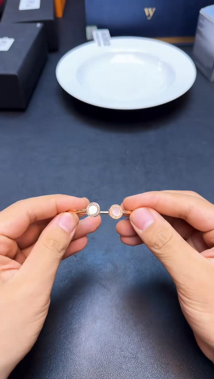 瓷片全新正品一件不留@@WE1436