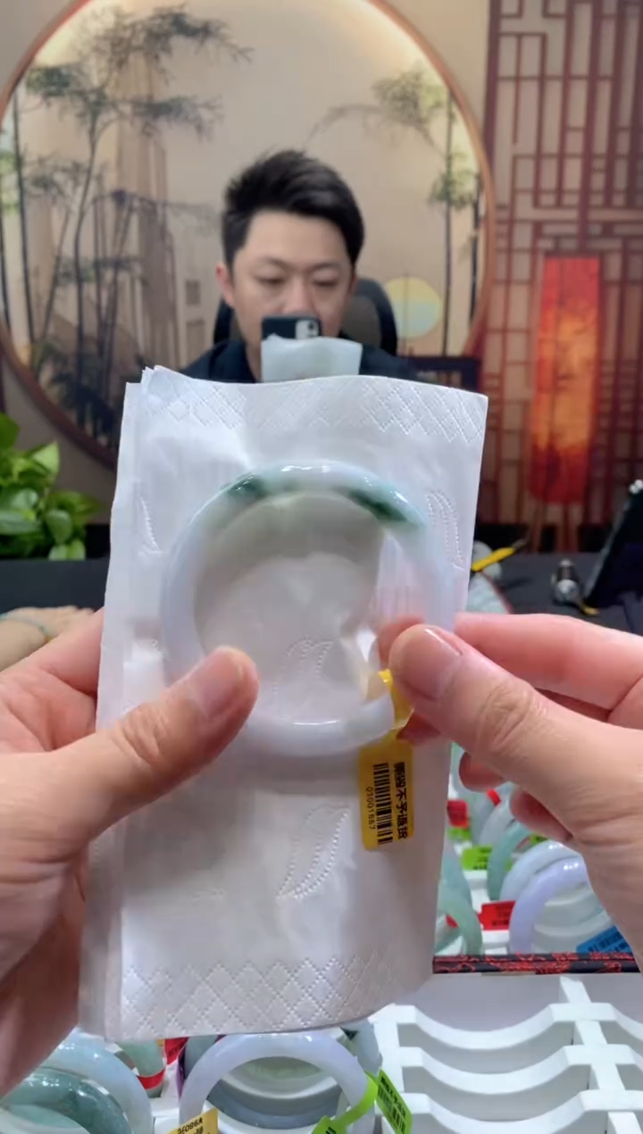 未镶嵌手镯翡翠000084783