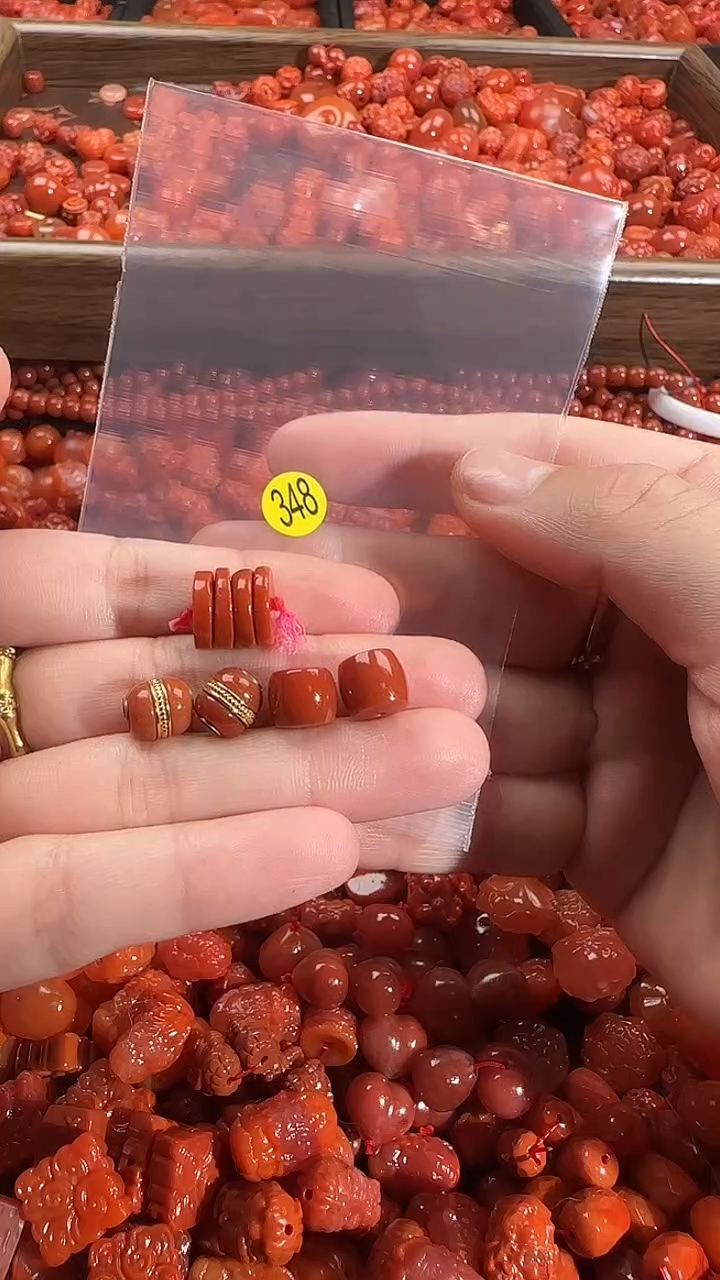 颈饰未镶嵌南红玛瑙1