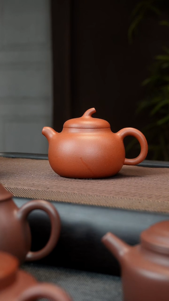 【闪购商品】紫砂茶壶红黄泥 茄段 160CC 微微瑕