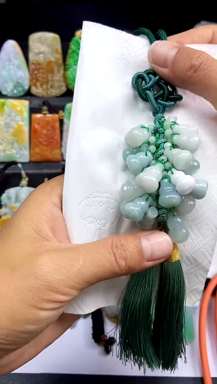 【闪购商品】翡翠颈饰未镶嵌翡翠A货