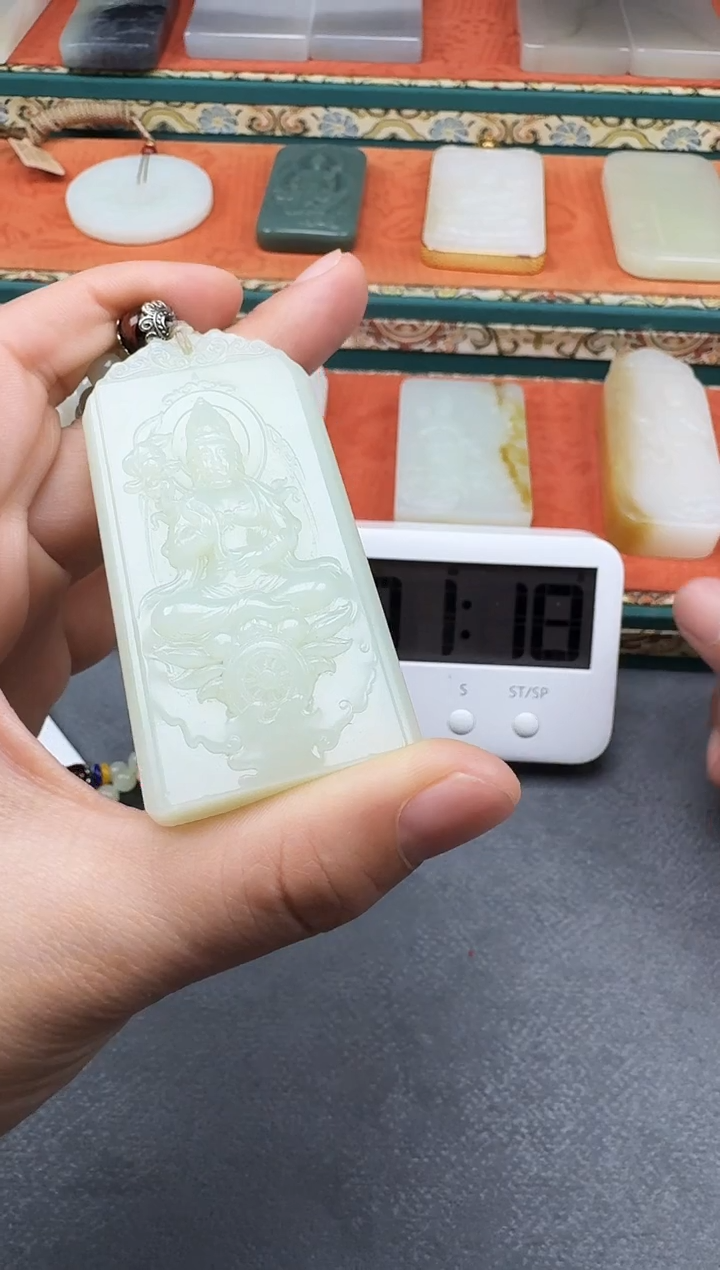 和田玉未镶嵌颈饰多多