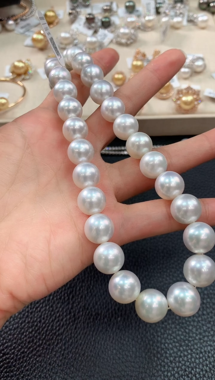 【闪购商品】18K金镶嵌海水珍珠项链m123