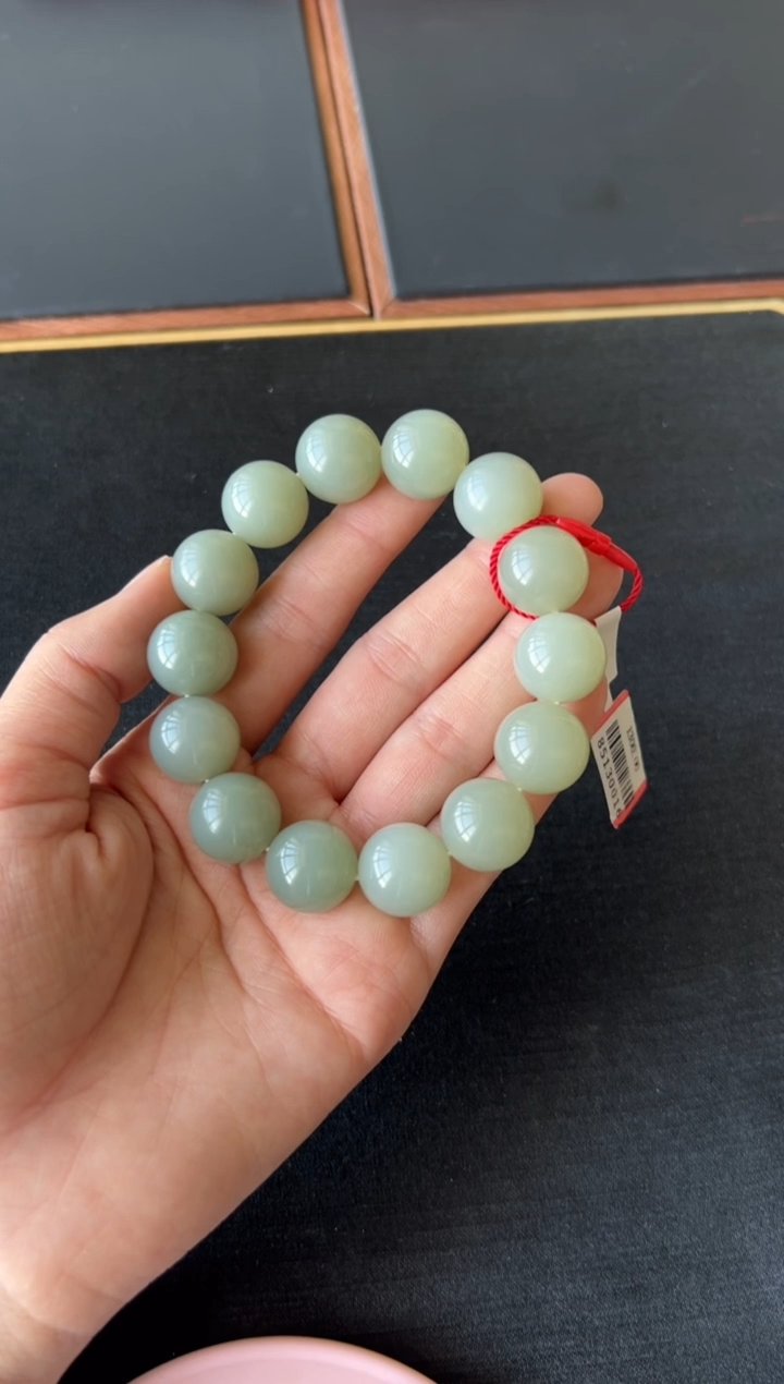 【闪购商品】和田玉手串未镶嵌且末微色差近矿卡16