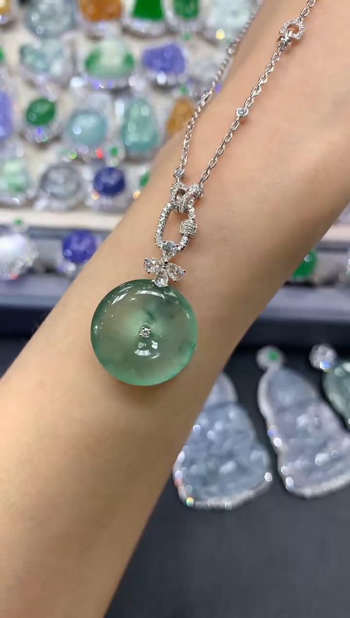 【闪购商品】翡翠颈饰18K金镶嵌w64