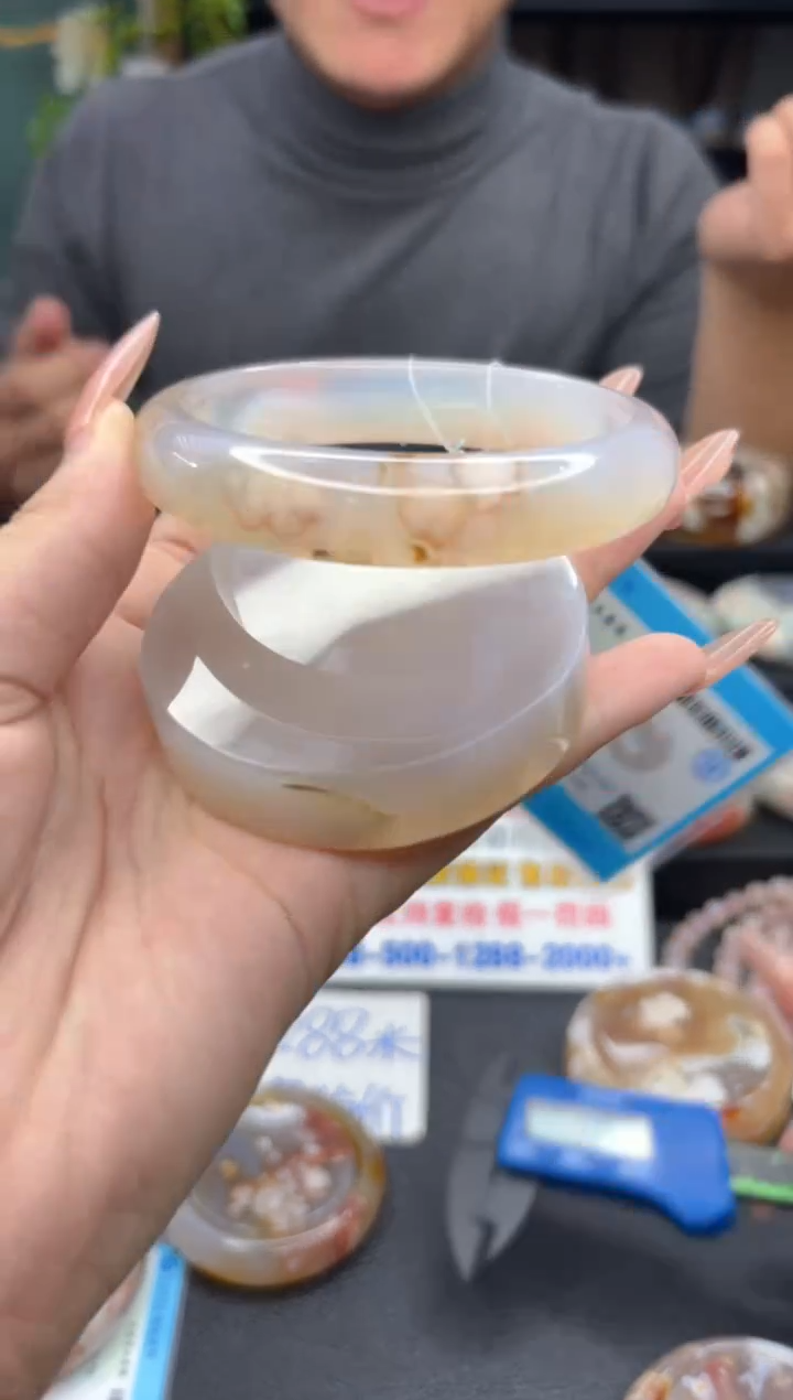 【闪购商品】石英质玉手镯未镶嵌45（64圈赠送镯心）