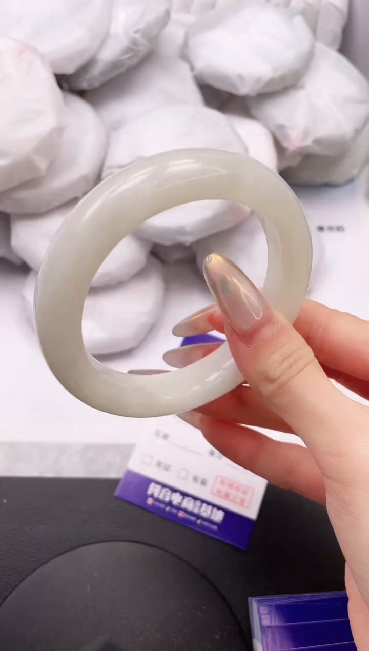 【闪购商品】和田玉手镯未镶嵌3K210-60