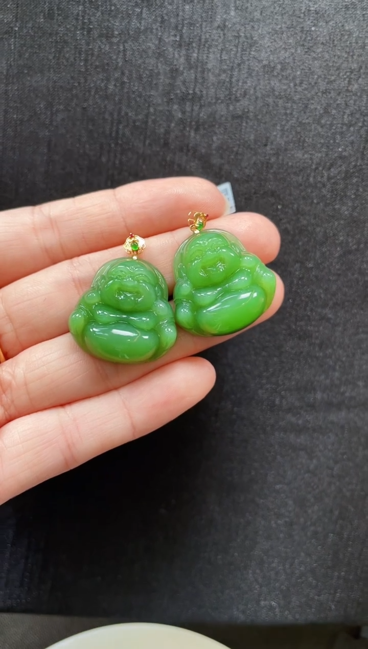 吊坠(赠链)18K金镶嵌和田玉多样性发一