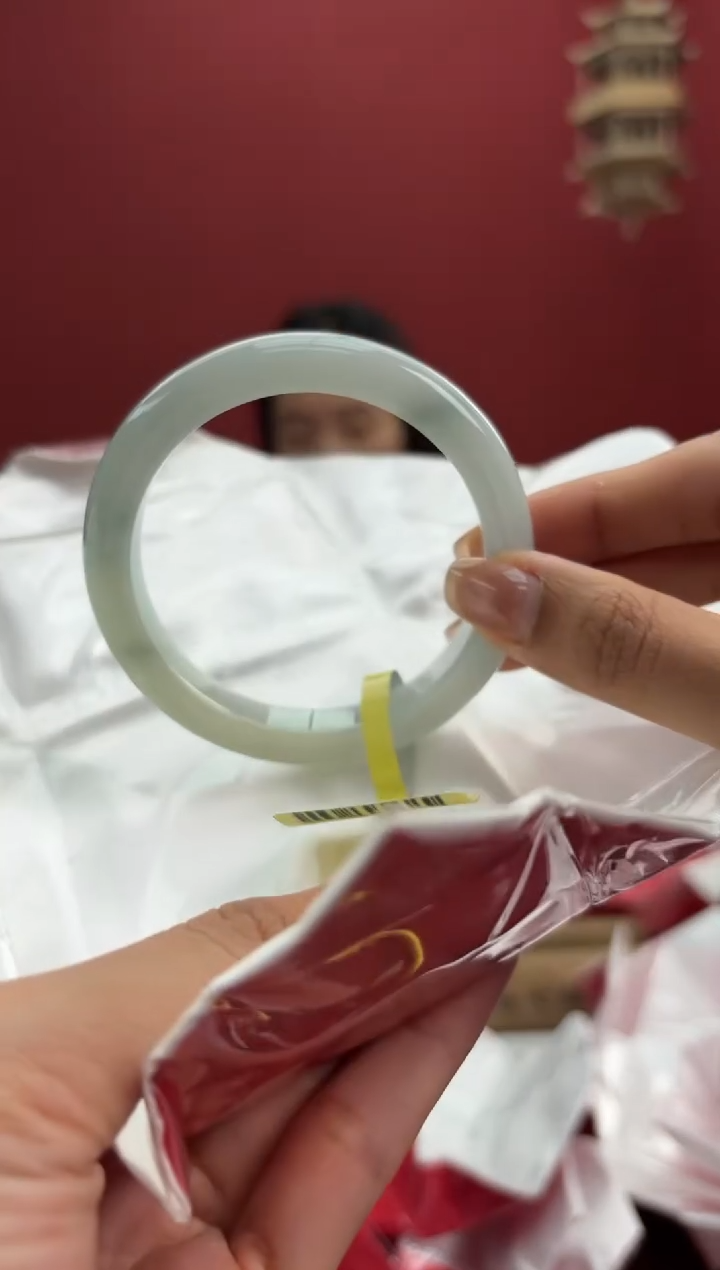 翡翠手镯未镶嵌21手镯