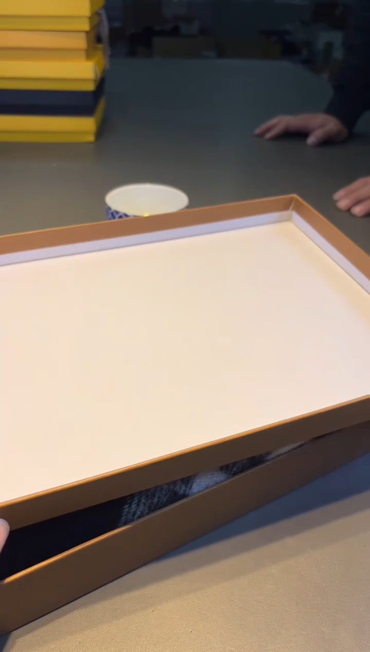 B黑 小新全球仓小新全球仓小新全球仓