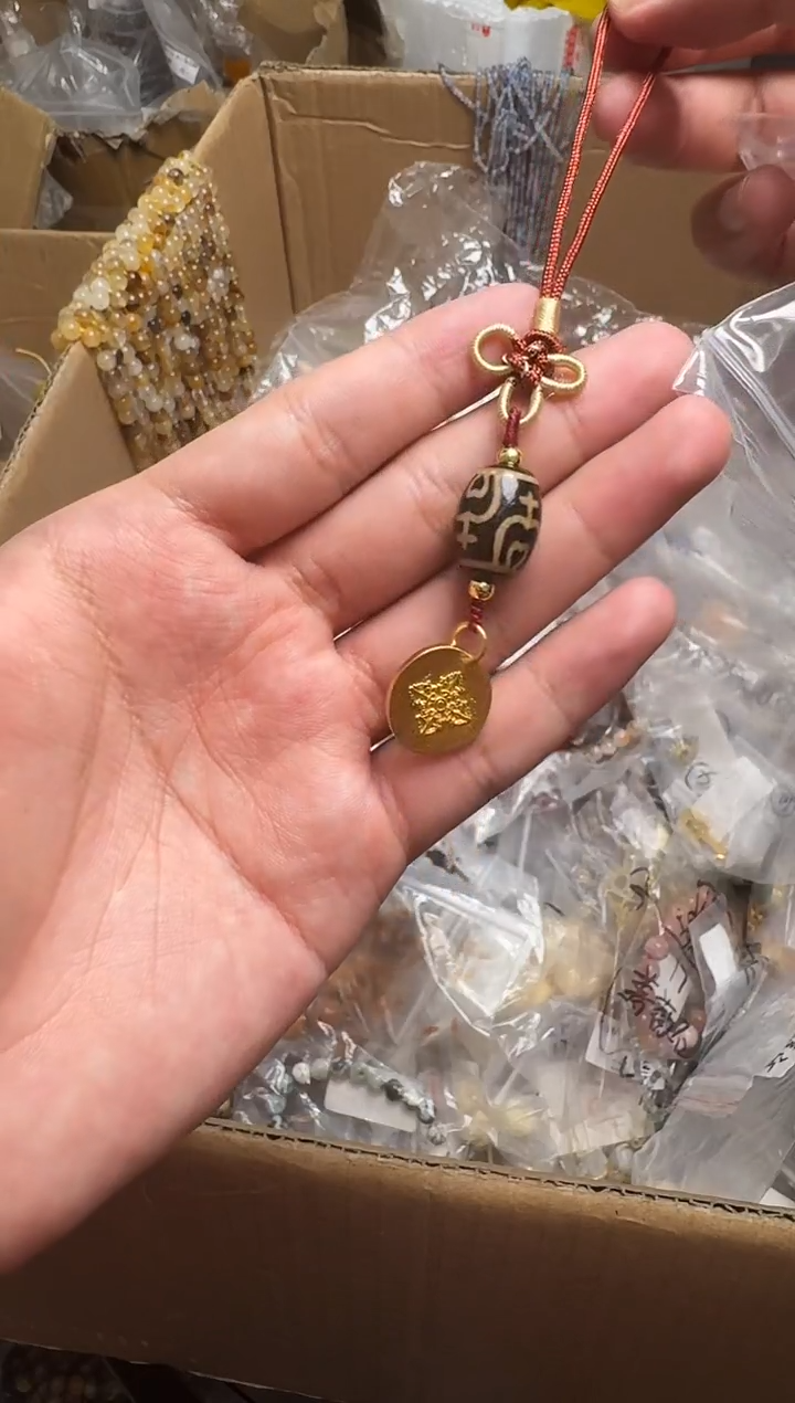 水晶手串未镶嵌上