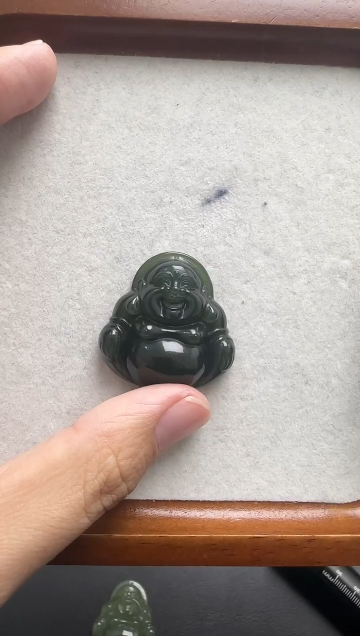 颈饰未镶嵌和田玉在**方佛公