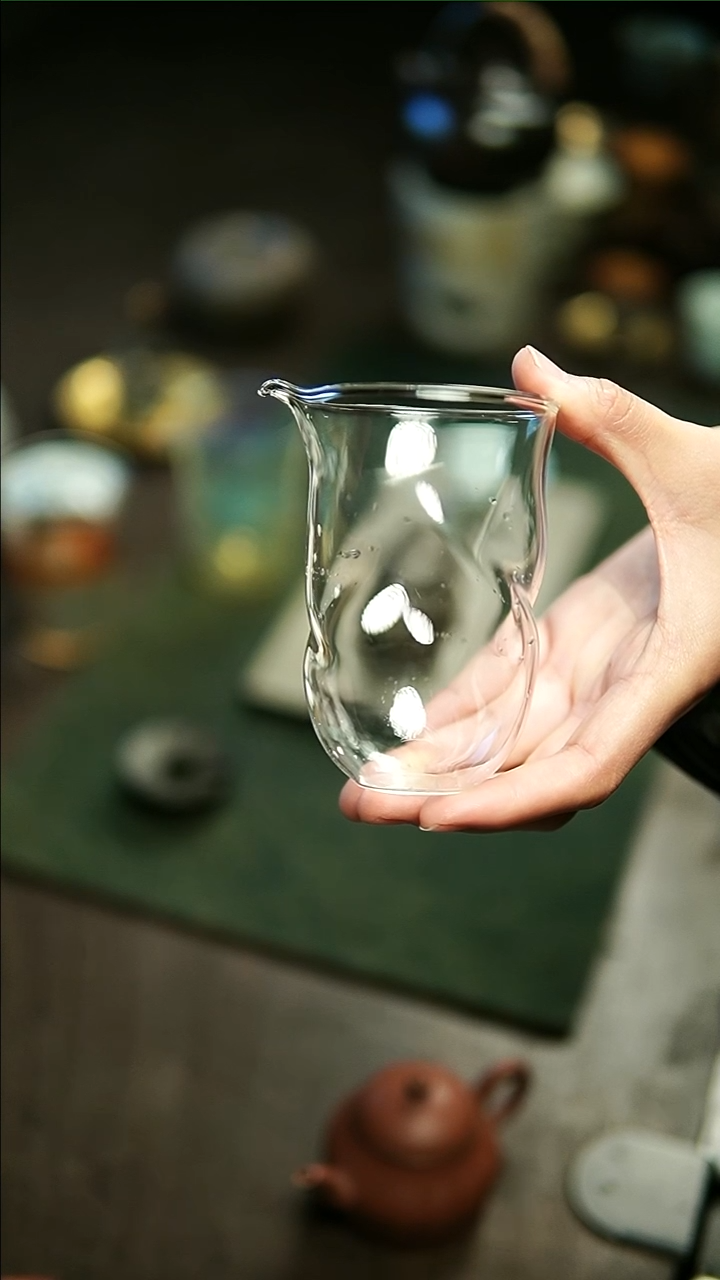 【闪购商品】玻心璃语透明卷卷公道杯