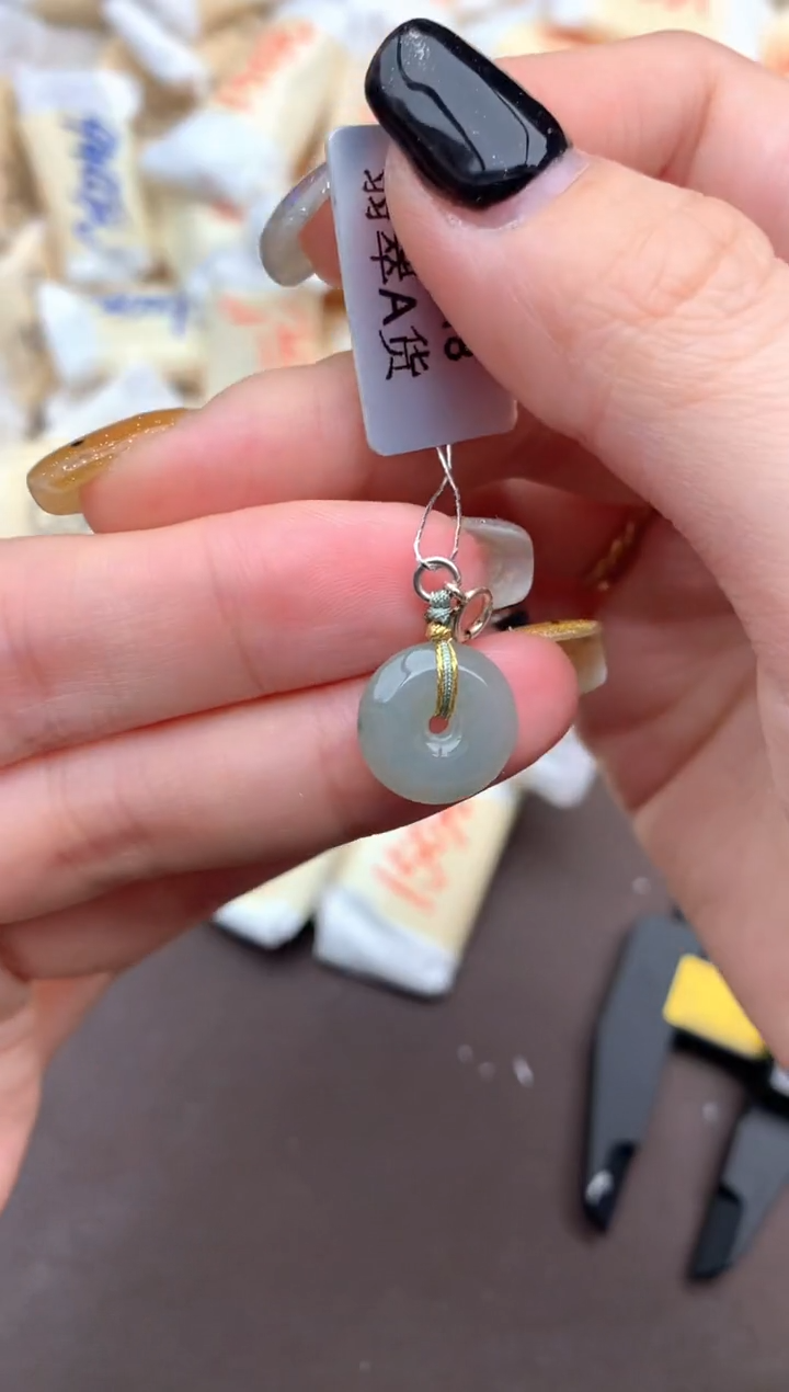 翡翠挂件未镶嵌一福利