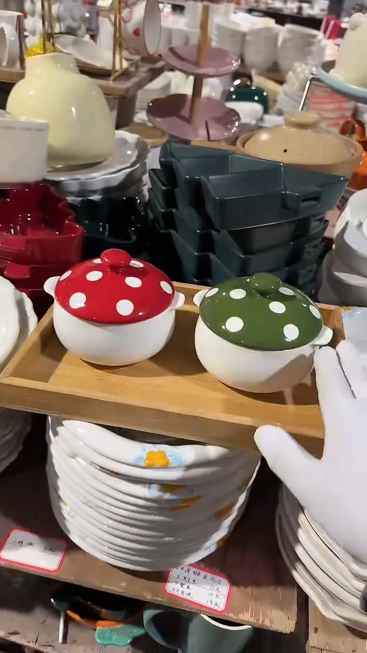 陶瓷2个蘑菇炖盅微瑕 凑满20元包邮