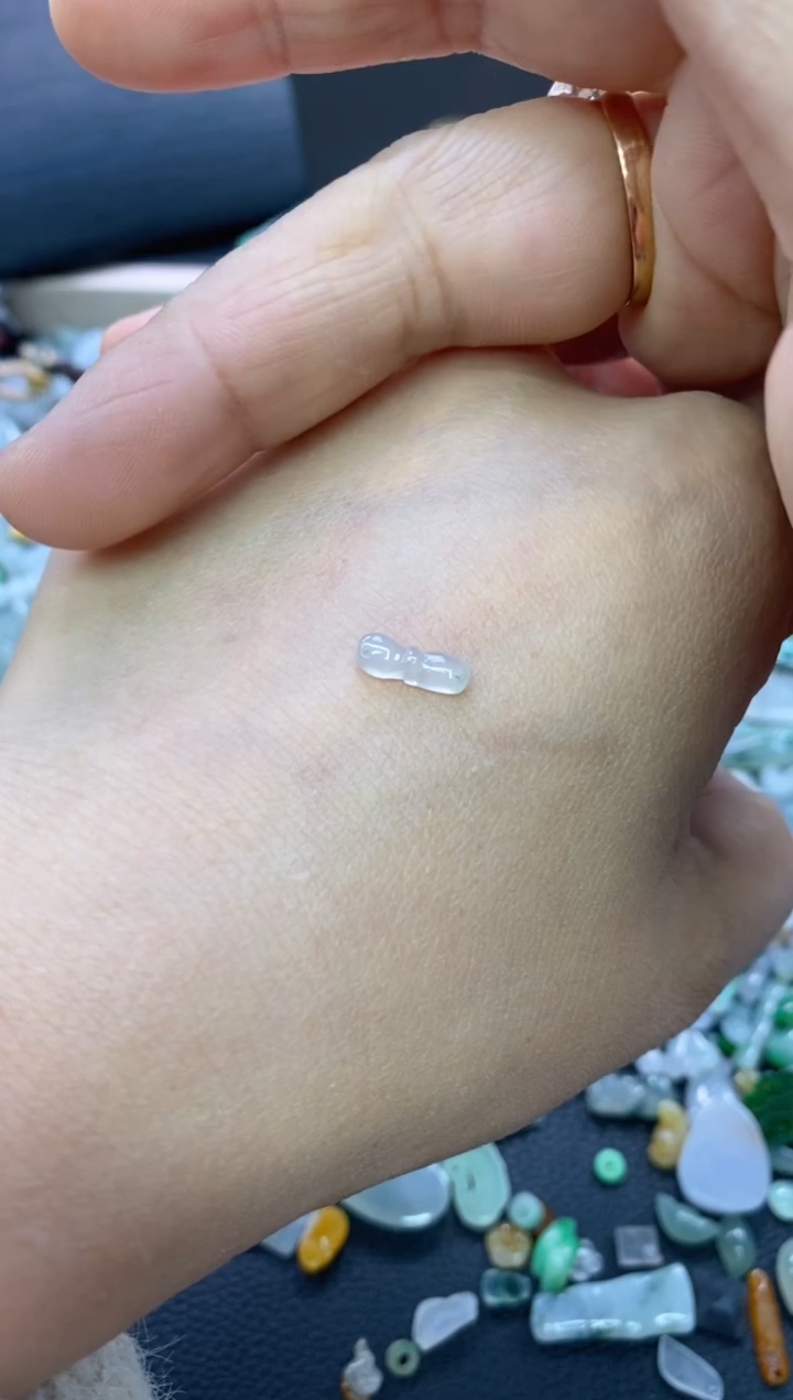 【闪购商品】翡翠颈饰未镶嵌翡翠净货29141