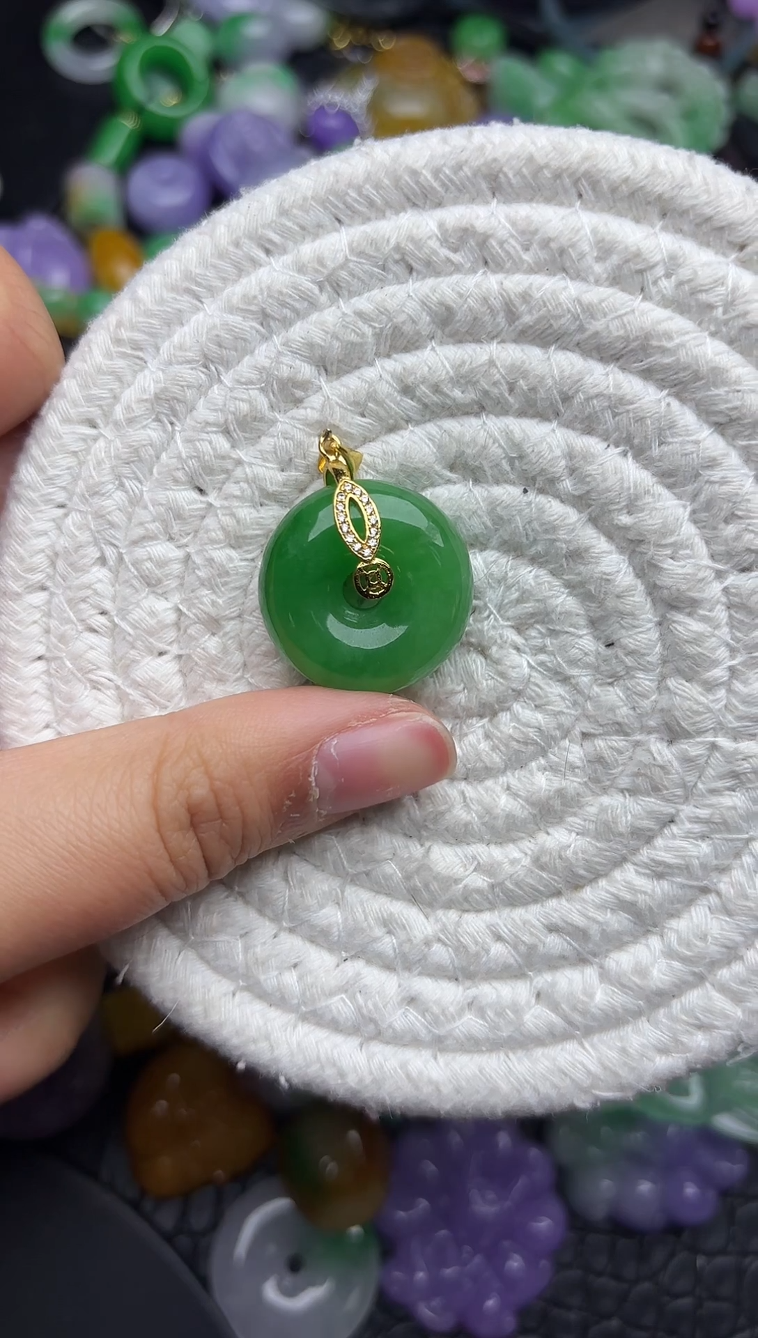 颈饰未镶嵌翡翠缅甸翡翠吊坠