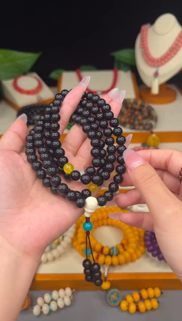 白玉菩提吊坠黑金菩提