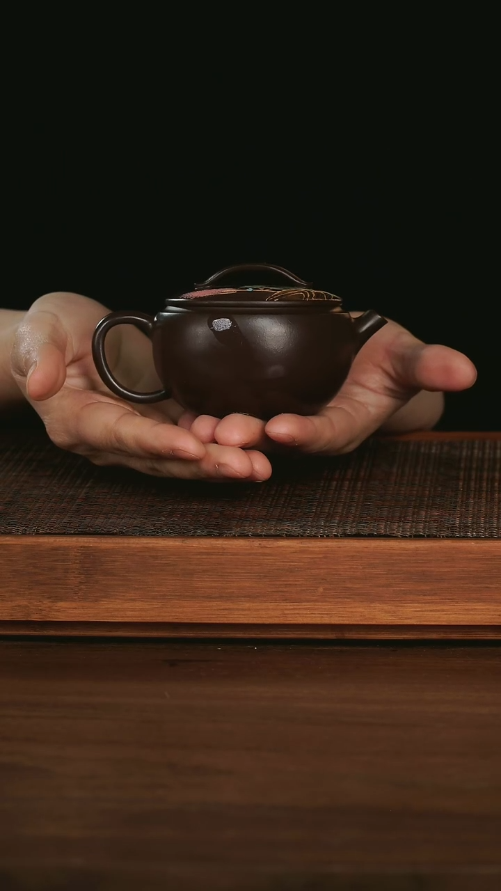 【闪购商品】紫砂茶壶泥绘汉瓦 深井老紫泥 150cc