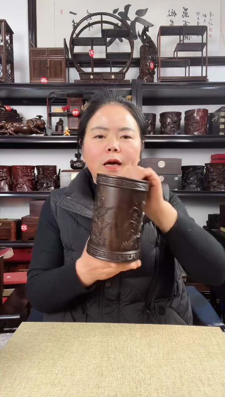 木梅兰竹菊笔筒老李红木工艺品