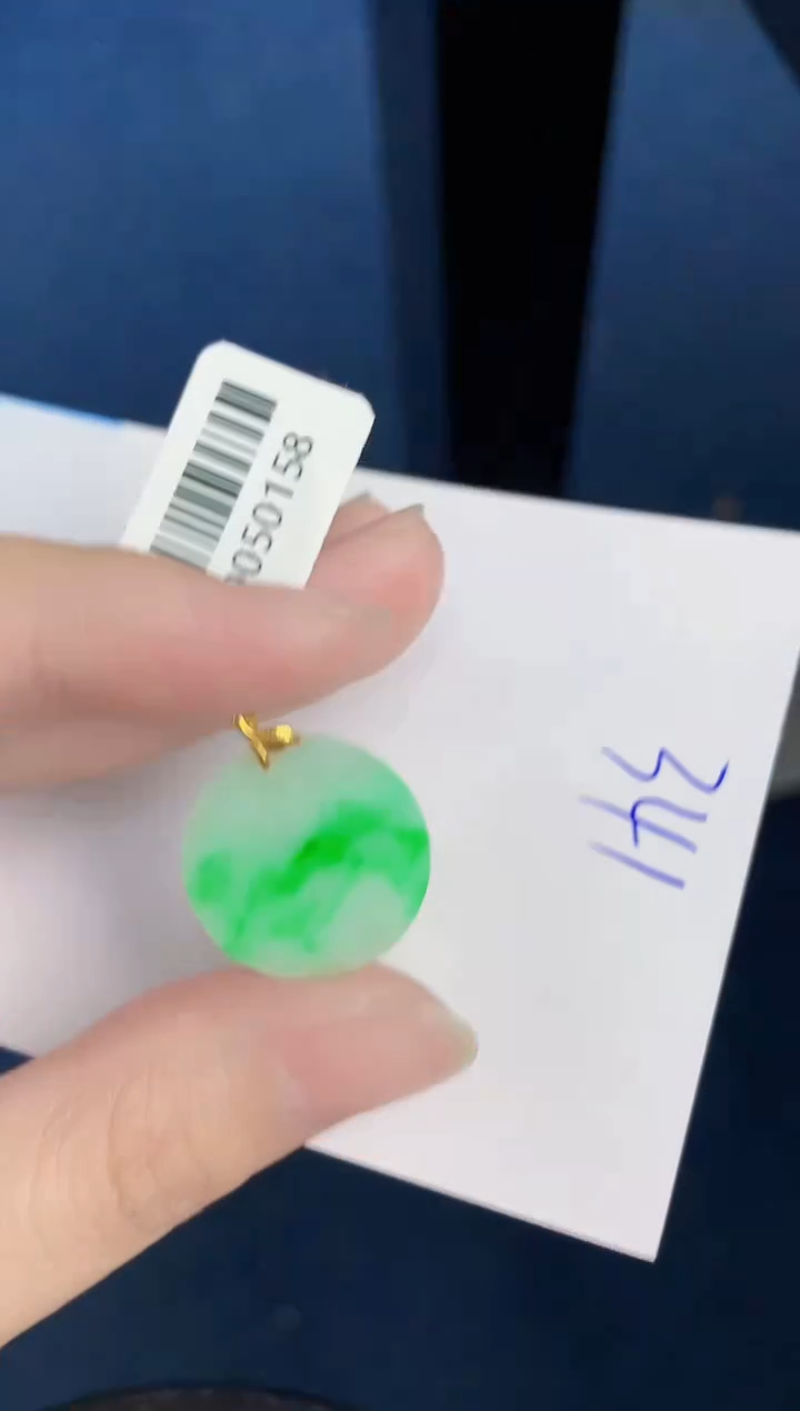 翡翠18K金镶嵌颈饰000000000