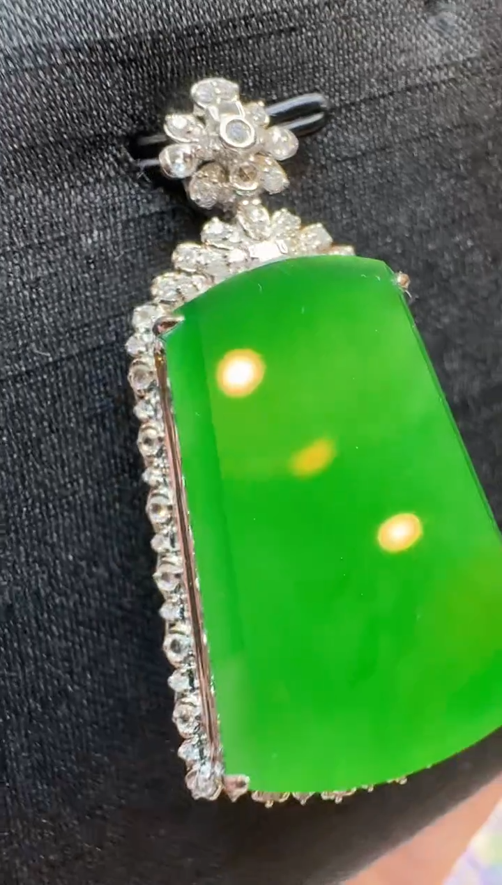 【闪购商品】翡翠吊坠(不含链)18K金镶嵌多样性团购发一件