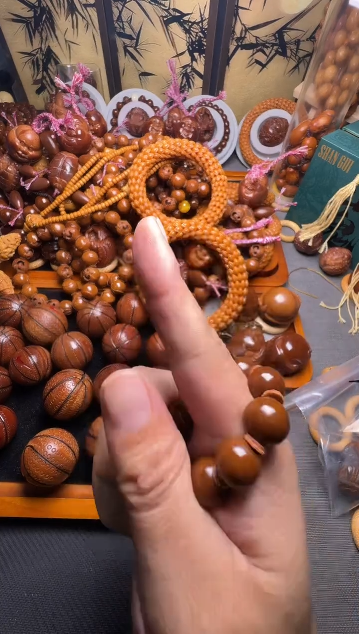 手串橄榄核光珠一串