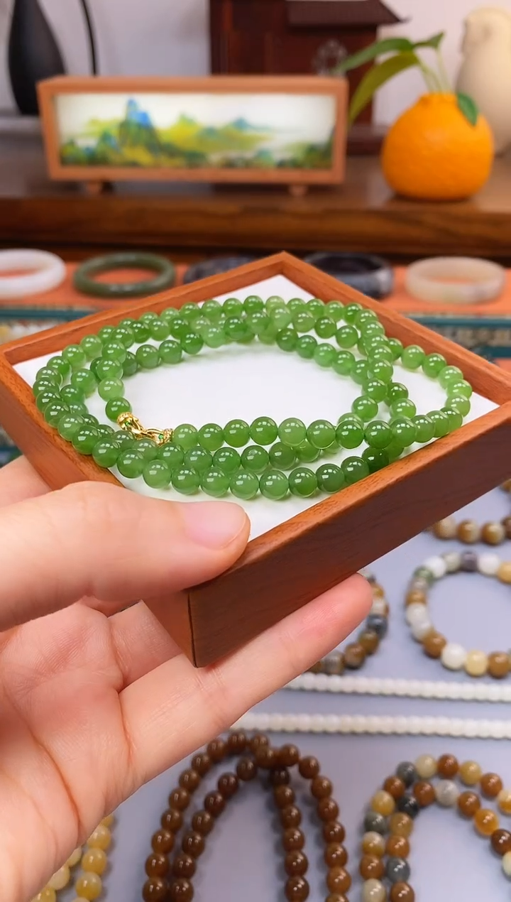 未镶嵌手串和田玉碧玉冰底阳绿卡6mm108