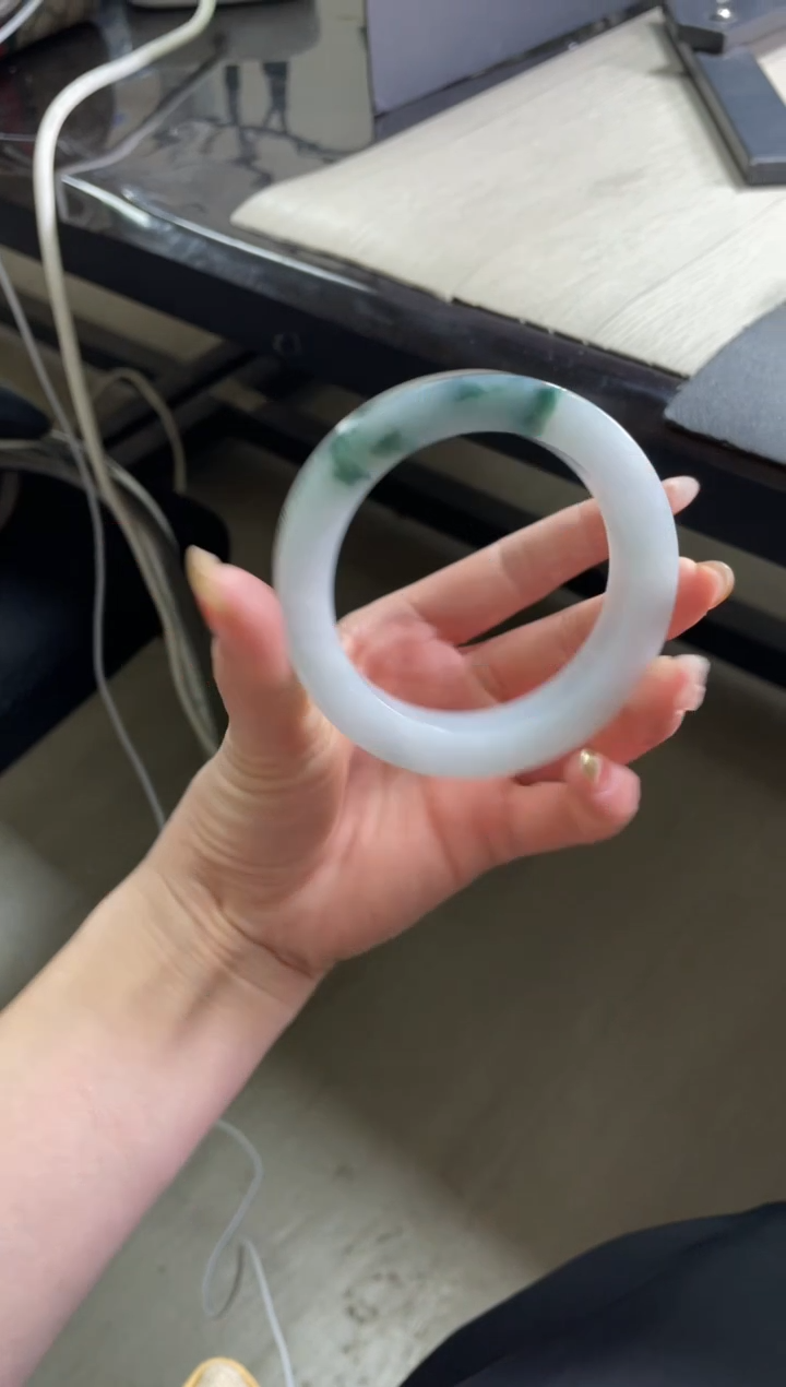 【闪购商品】定制翡翠手镯未镶嵌手镯DDH/发一件