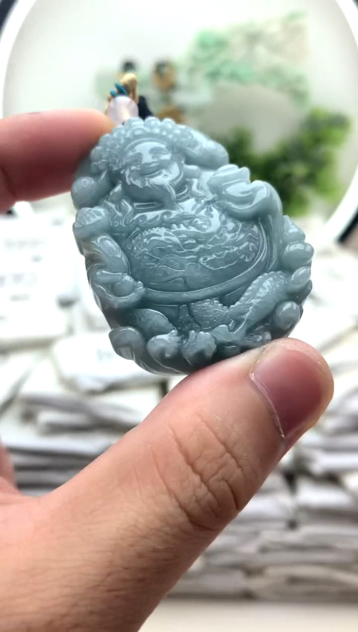 颈饰未镶嵌翡翠财神