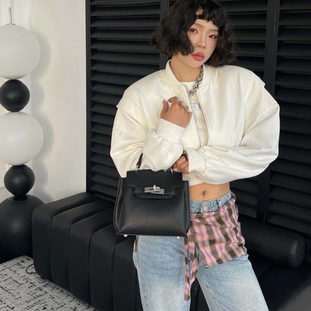 2025秋冬新款腋下潮流复古单肩斜挎包时尚女包 8850