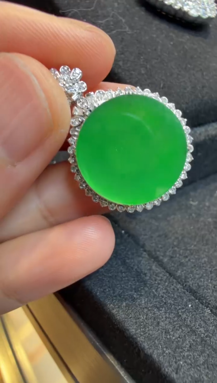 吊坠(不含链)18K金镶嵌翡翠多样性团购发一件